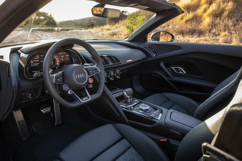 Audi R8 Spyder V10 Rental Dallas | Uptown Exotics